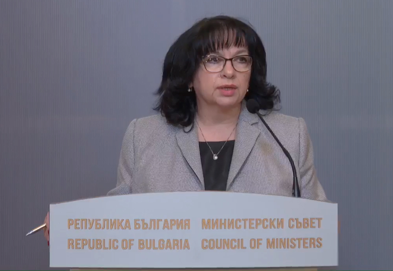 Инфлацията остава под контрол, България отново покрива критерия за еврозоната, поясни Петкова