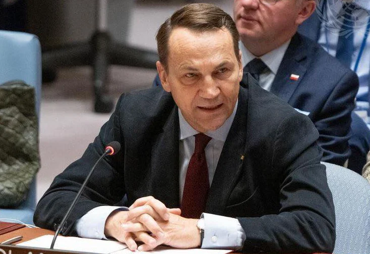 Полша към Русия: „Предупредени сте“, така че не се оплаквайте, ако самолетите ви бъдат свалени във въздушното пространство на НАТО