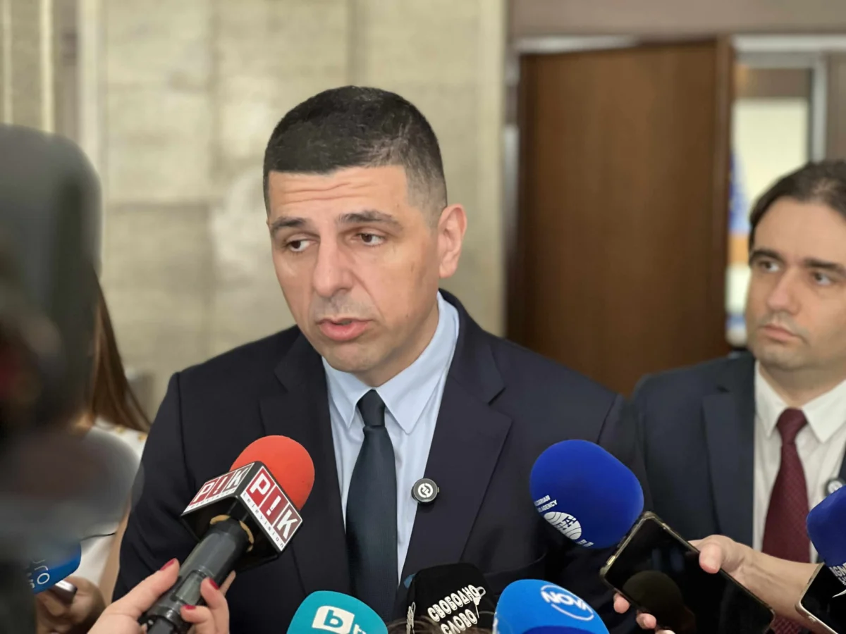 Полицията беше умишлено изтеглена, за да се опорочи протестът, заяви Ивайло Мирчев, Няма пряка заплаха за България от войната в Иран, е заключението след Съвета по сигурността