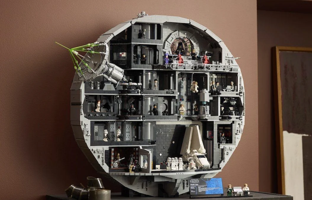 Lego пуска най-големия си комплект досега - Star Wars Death Star, за 1000 долара 2 Lego пуска най-големия си комплект досега - Star Wars Death Star, за 1000 долара