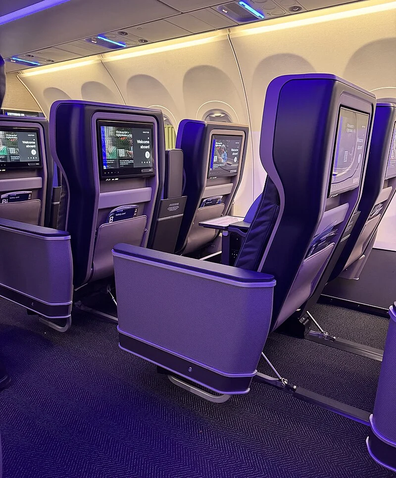 Денят по диагонал - 26 октомври 2025 г. 6 United Airlines