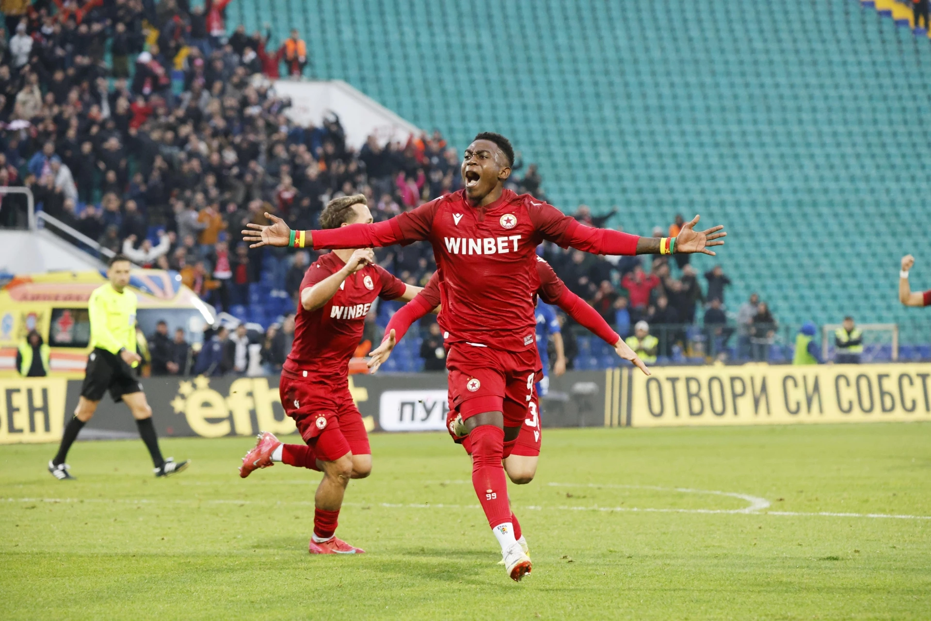 Левски - ЦСКА, Джеймс Ето'о