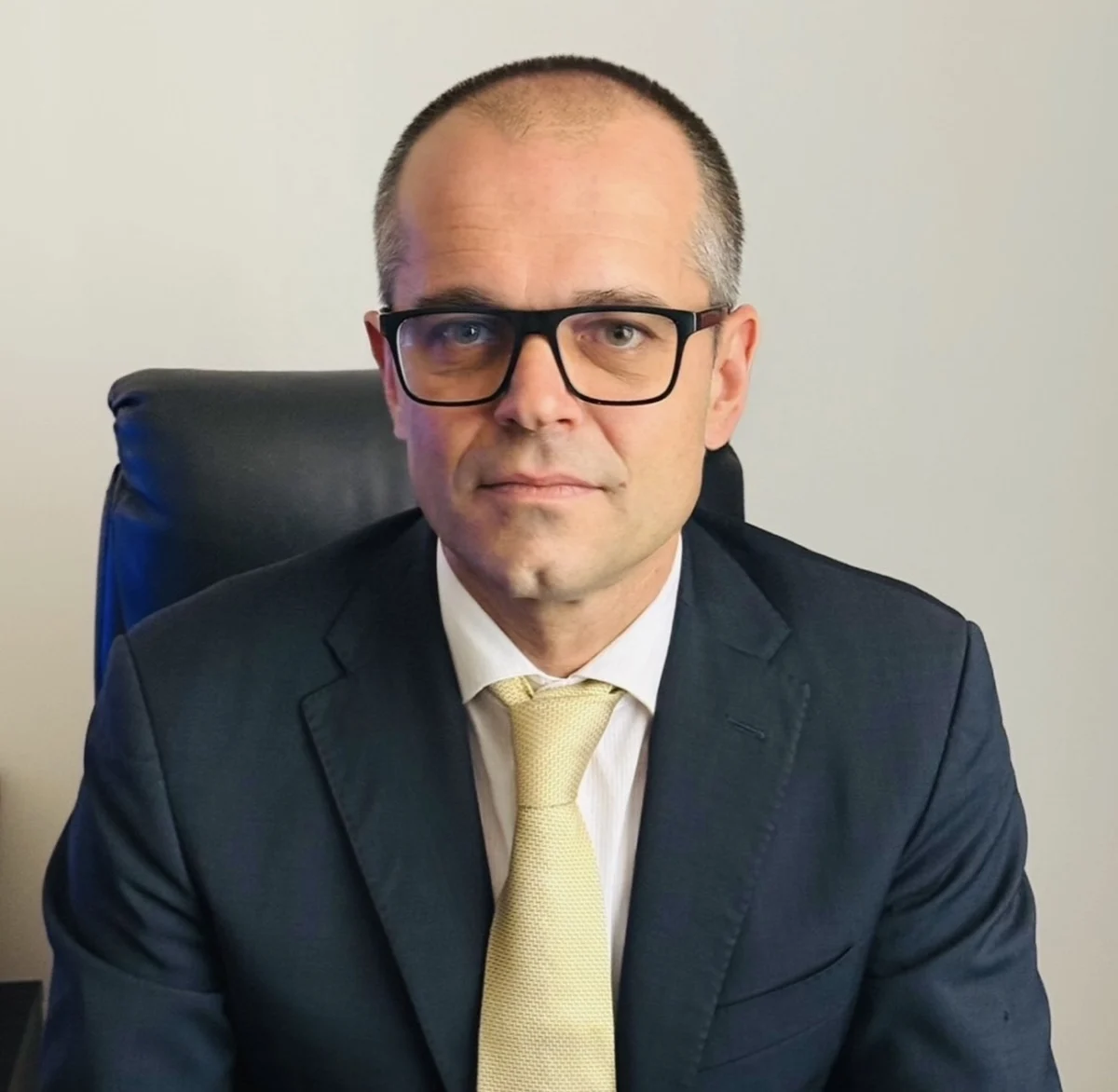 председателят на КЗП Александър Колячев