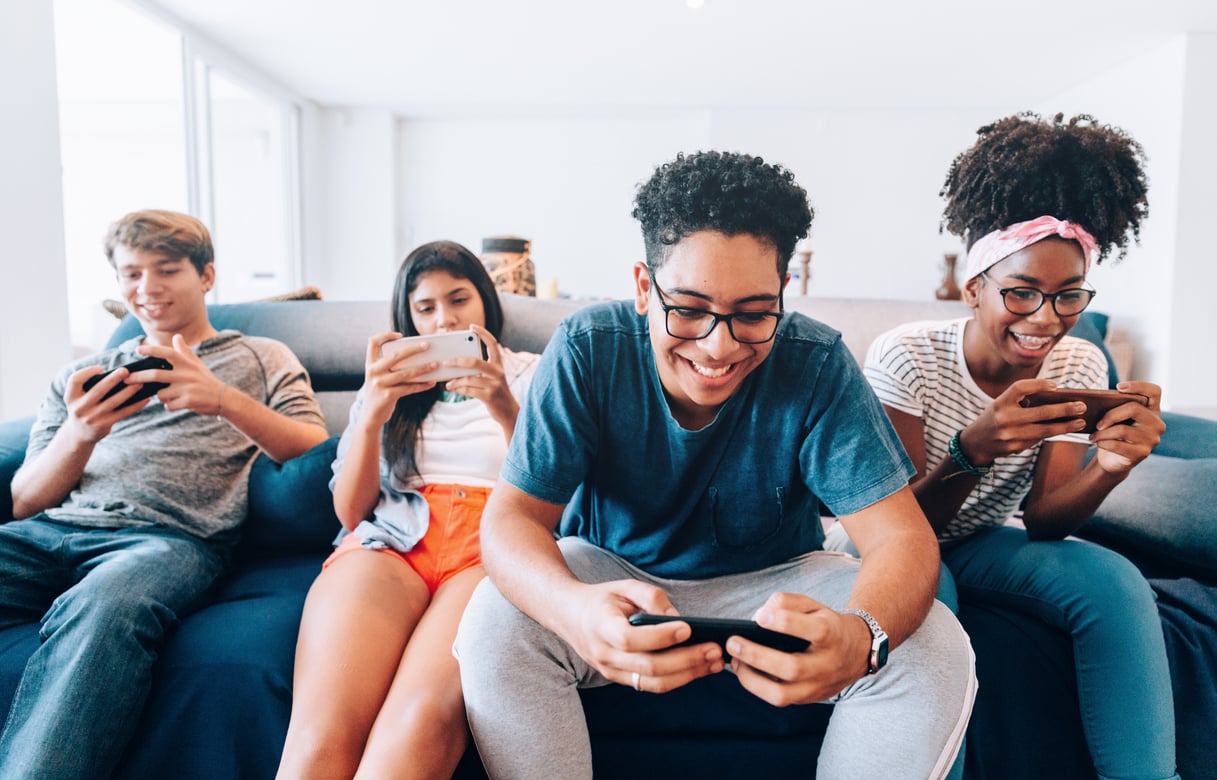 Денят по диагонал - 31 декември 2025 г. 3 Meta въвежда ограничения и родителски контрол за тийнейджъри в Instagram