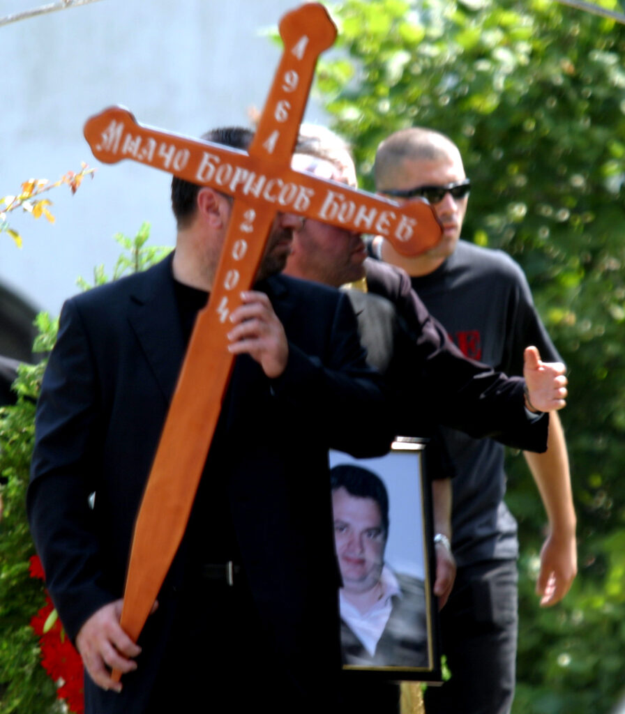 Превъзпитаният Сретен Йосич иде, с прошка или тояга… 3 бай миле2