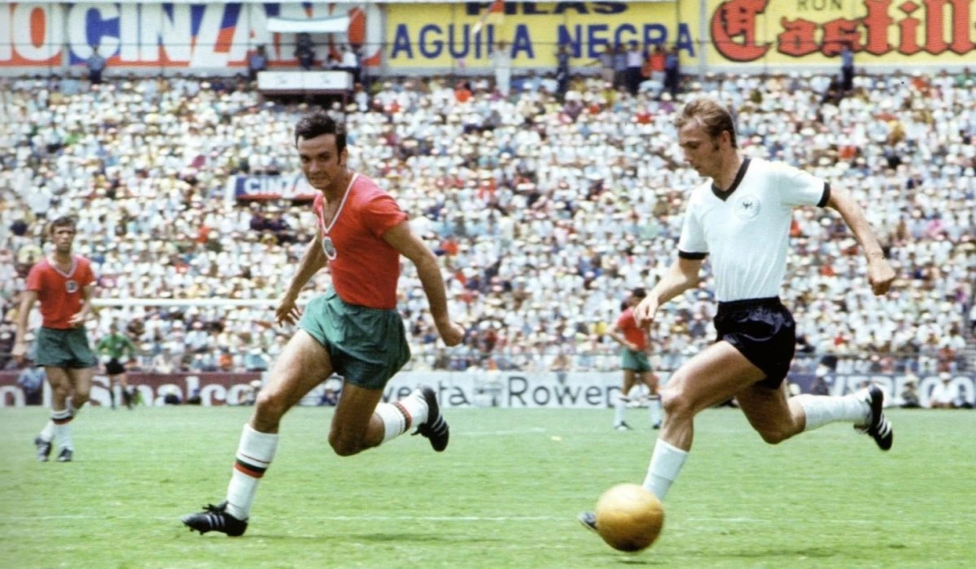 България срещу Западна Германия на Мондиал 1970