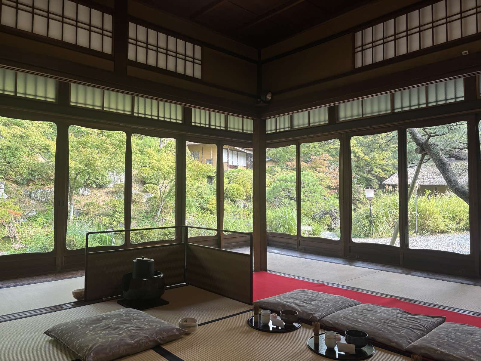 Градина към японска чаена церемония