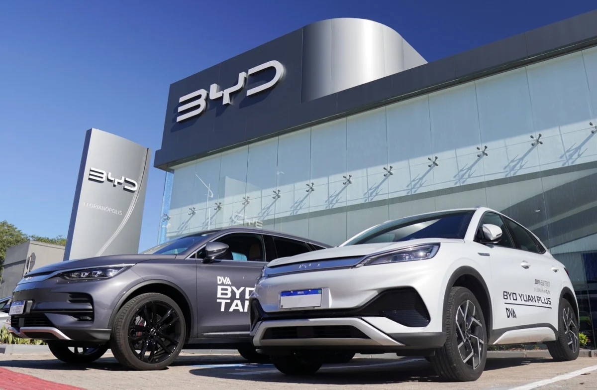 Продажбите на BYD намаляват заради конкурентния пазар на електромобили в Китай