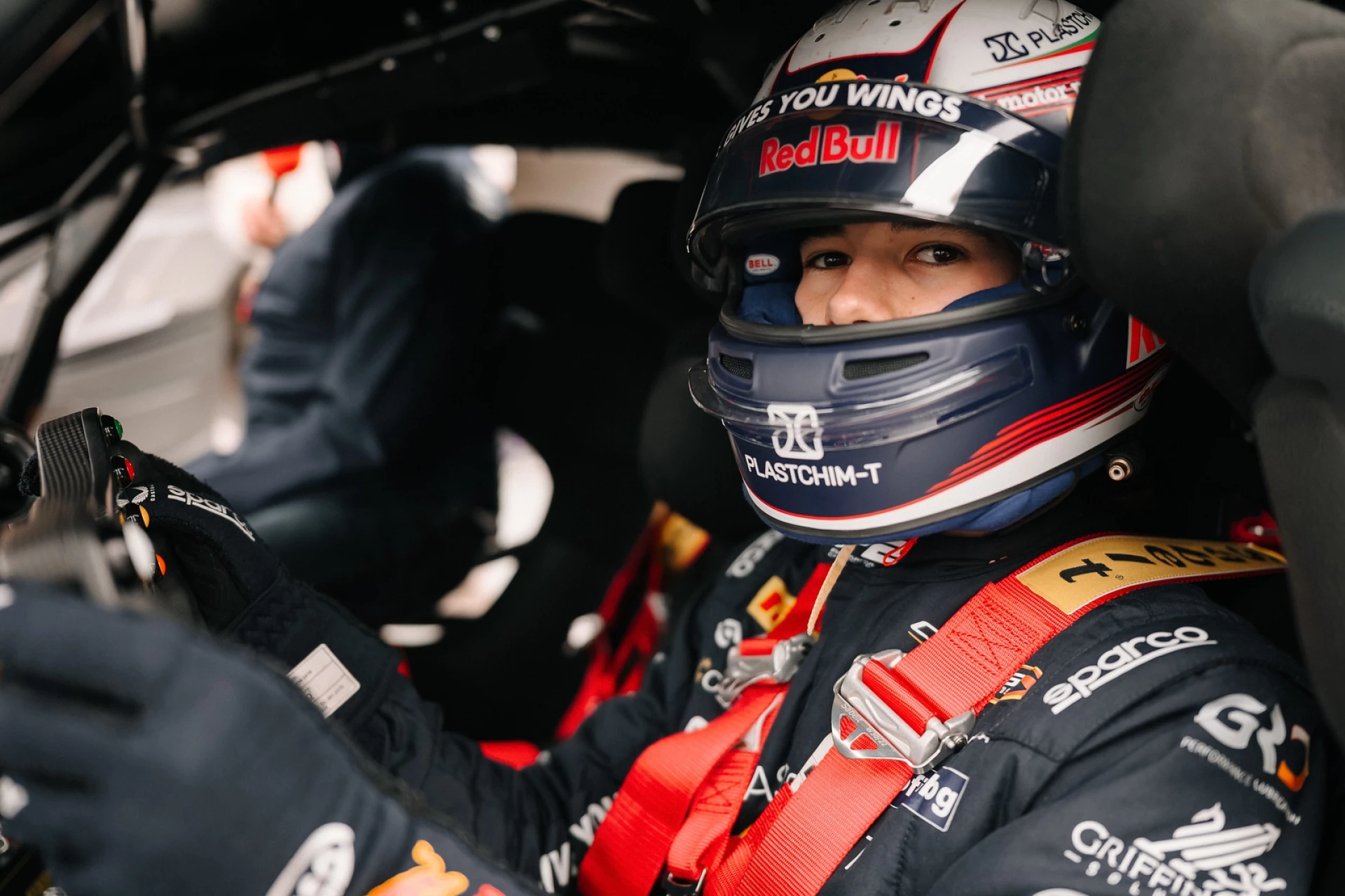 Никола Цолов