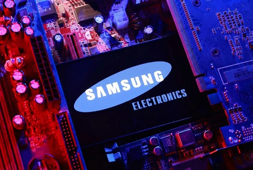 Samsung пуска първата си кредитна карта в САЩ в партньорство с британската Barclays 3 Samsung започва производство на HBM4 чипове за Nvidia още следващия месец