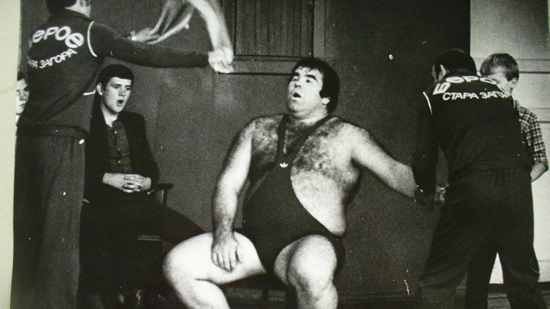 Никола Динев