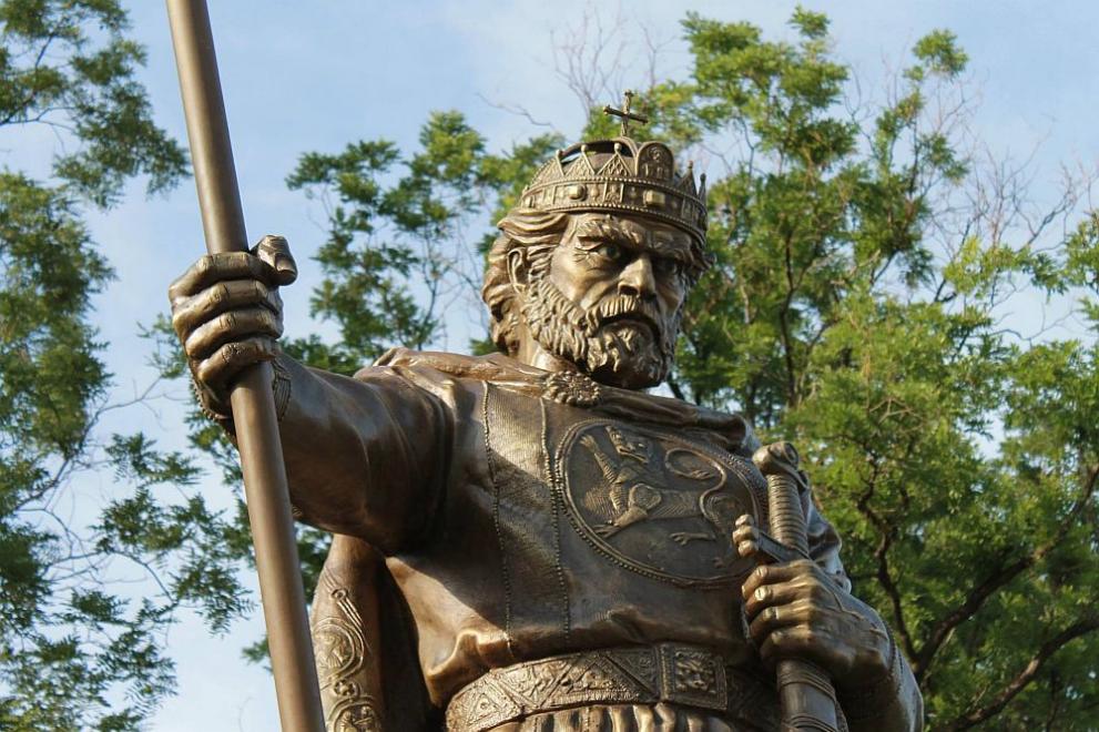 Цар Самуил - самоотверженият защитник на българската средновековна държавност 3 991 ratio pametnik car samuil