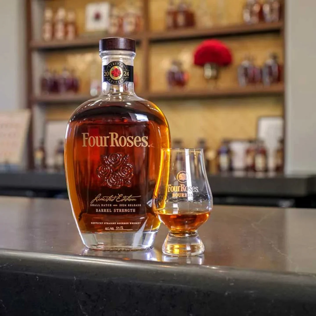 Four Roses представя най-старият си бърбън в ново лимитирано издание Limited Edition Small Batch 2 Four Roses представя най-старият си бърбън в ново лимитирано издание Limited Edition Small Batch