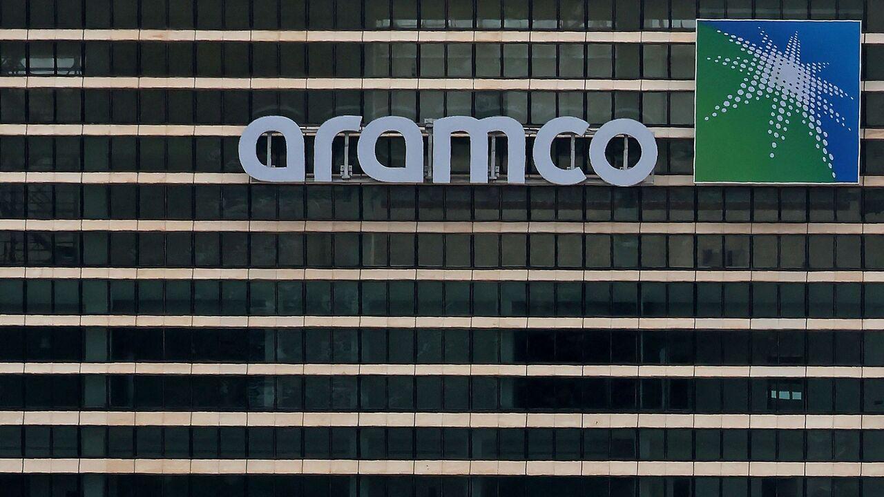 Saudi Aramco: Европейските рафинерии няма да получат саудитски петрол през октомври 3 This picture shows the Aramco Tower at the King Abdullah Financial District (KAFD) in Riyadh, Saudi Arabia, on April 16, 2023. (AFP Photo)